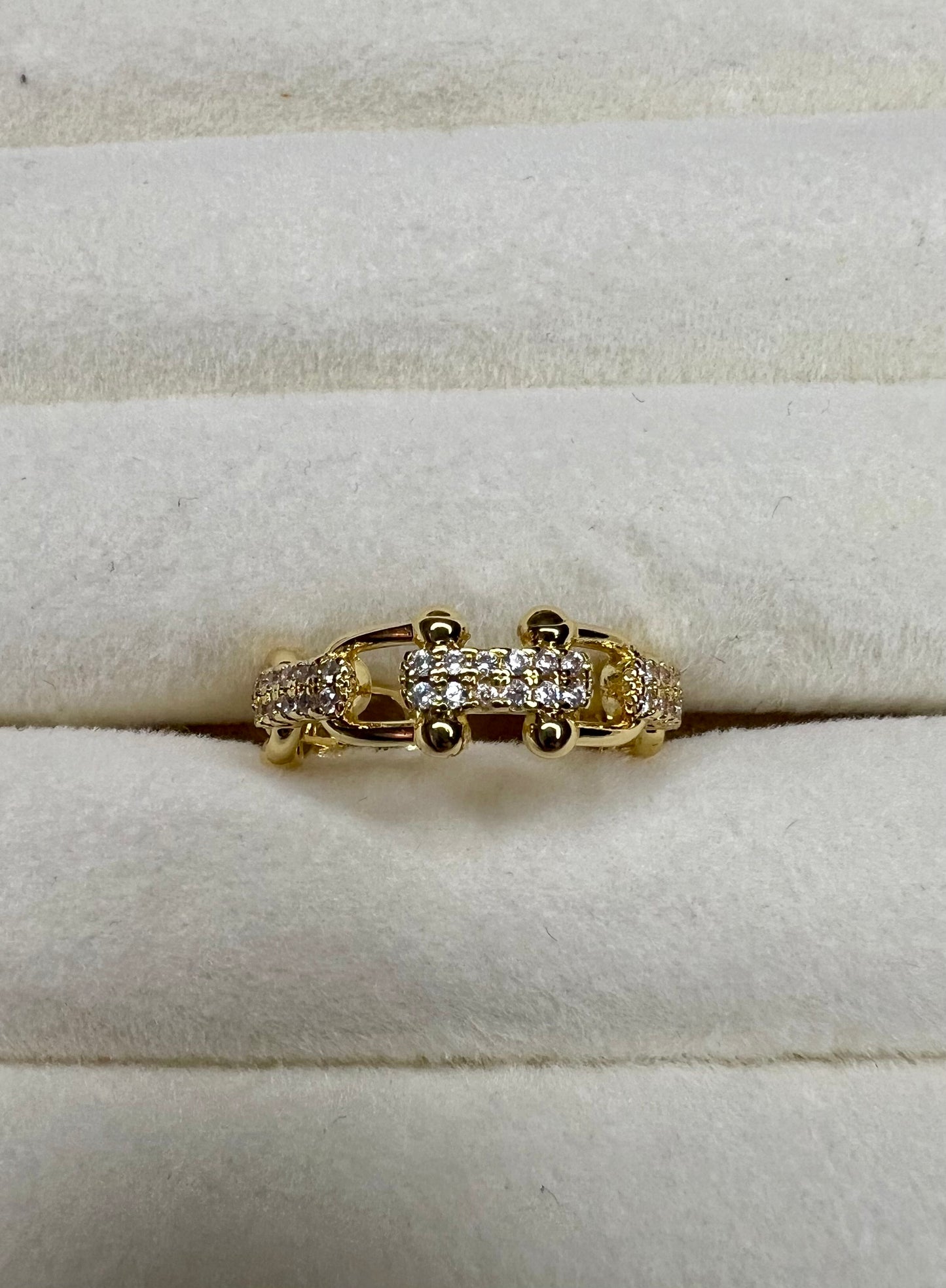 Tiffany-Style Gold Horseshoe Ring – Adjustable Everyday Elegance