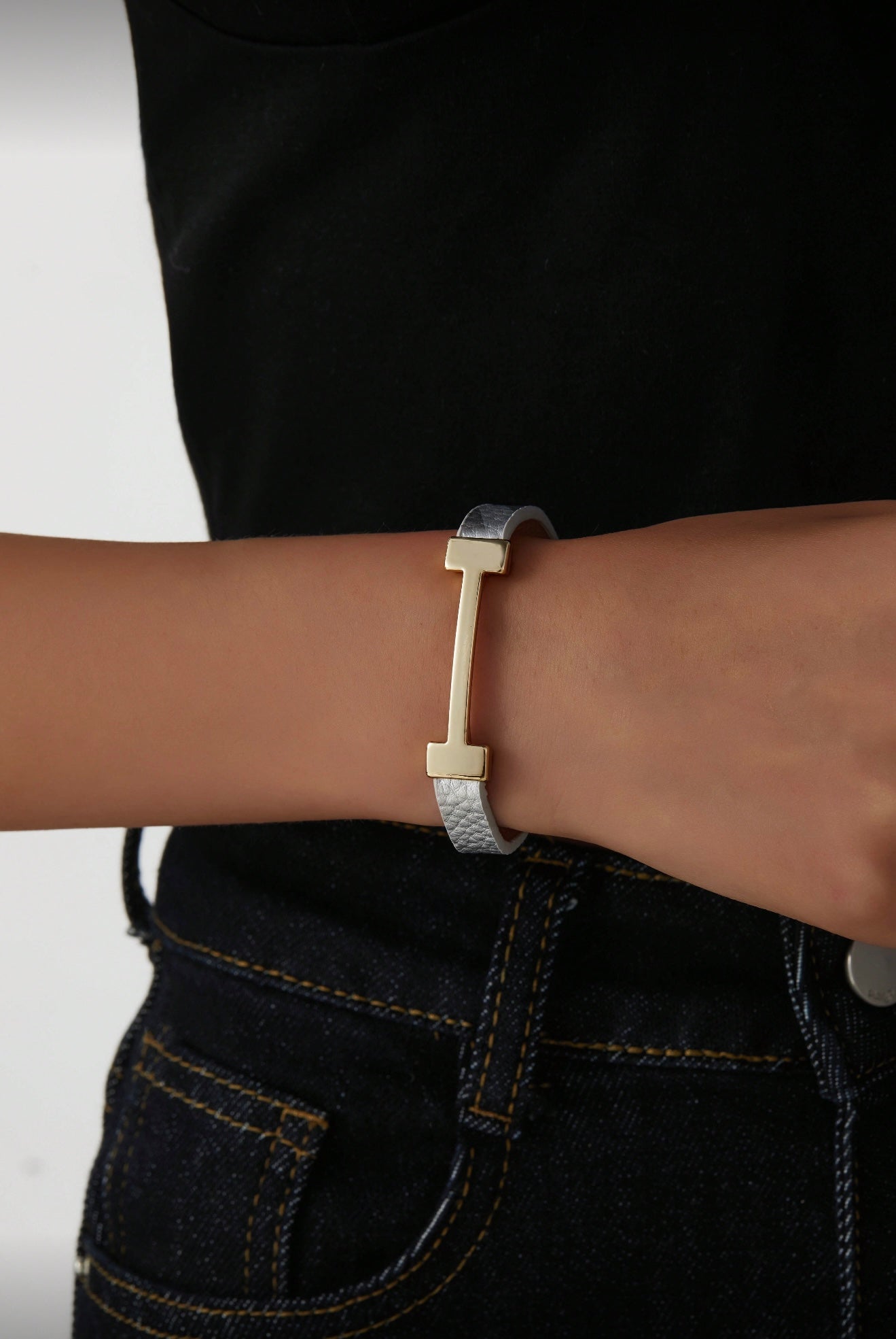 White & Gold Hermès-Inspired Faux Leather Bracelet – Elegant Fashion Wristband Gift for Her