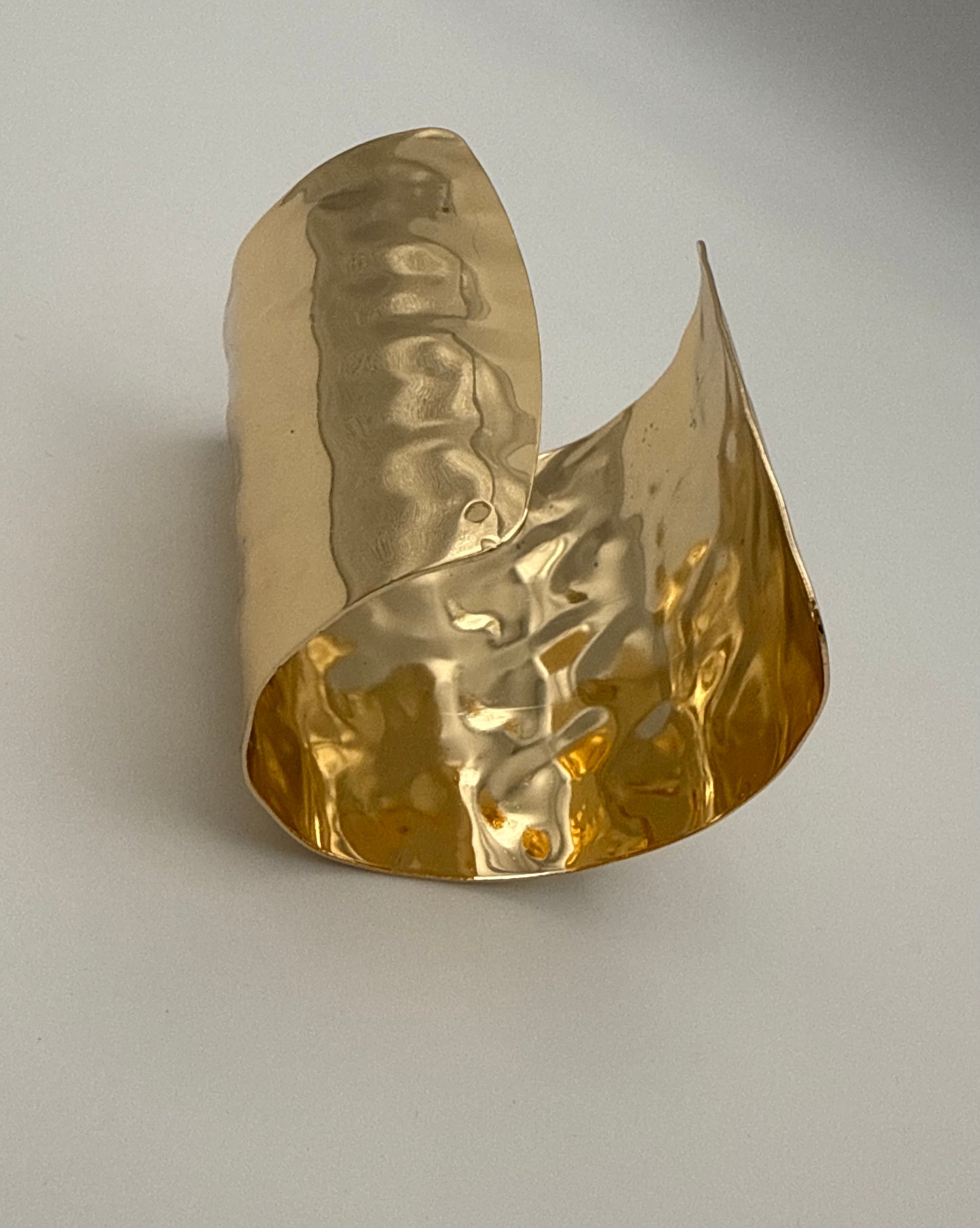 Hammered Gold Concave & Convex Textured Cuff Bracelet – Timeless Roman-Inspired Elegance