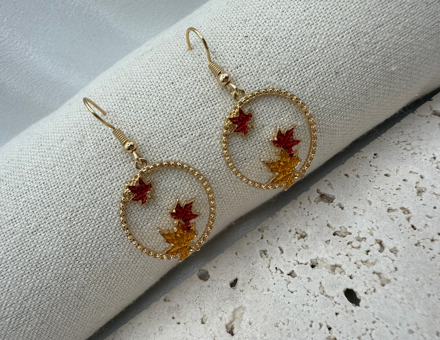 Golden Hoop Enamel Maple Leaf Earrings – Autumnal Limited Edition – Vintage Romantic Style, Tarnish-Resistant Zinc Alloy