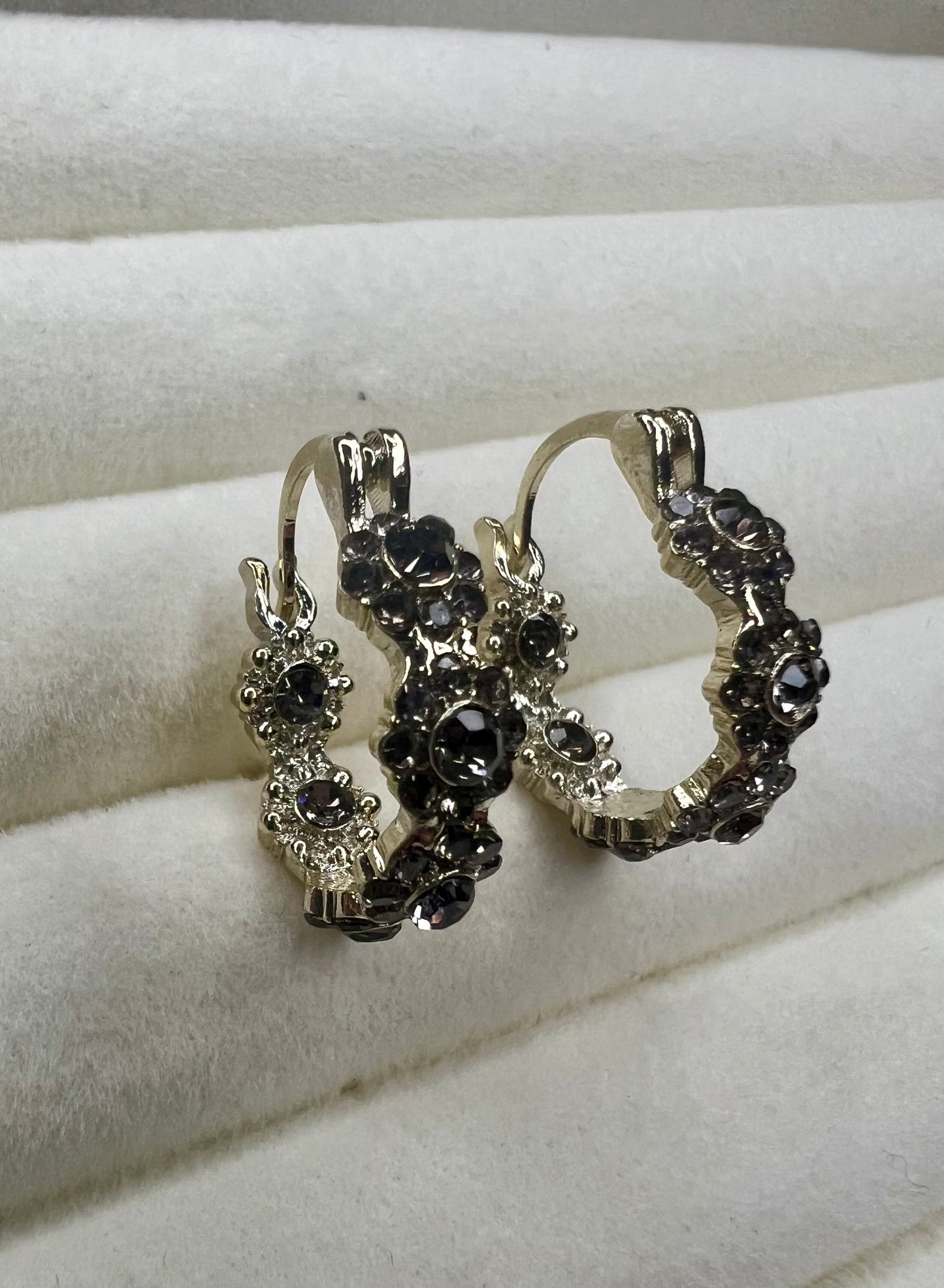 Gold Hoop Earrings with Grey Gemstones – Make a Luxurious Statement