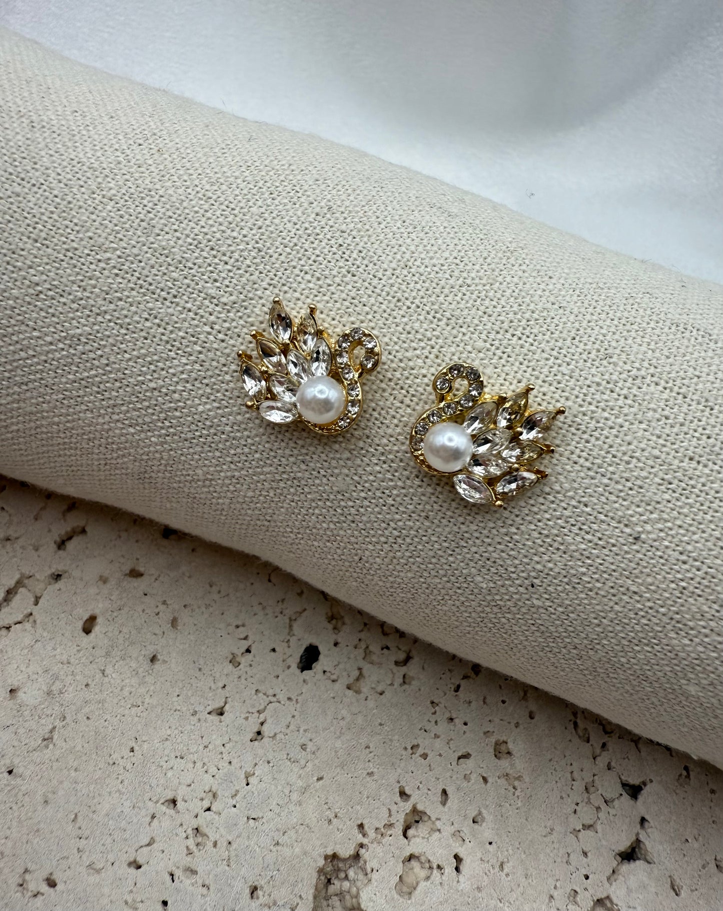 Cubic Zirconia Swan Stud Earrings – Graceful Sparkle