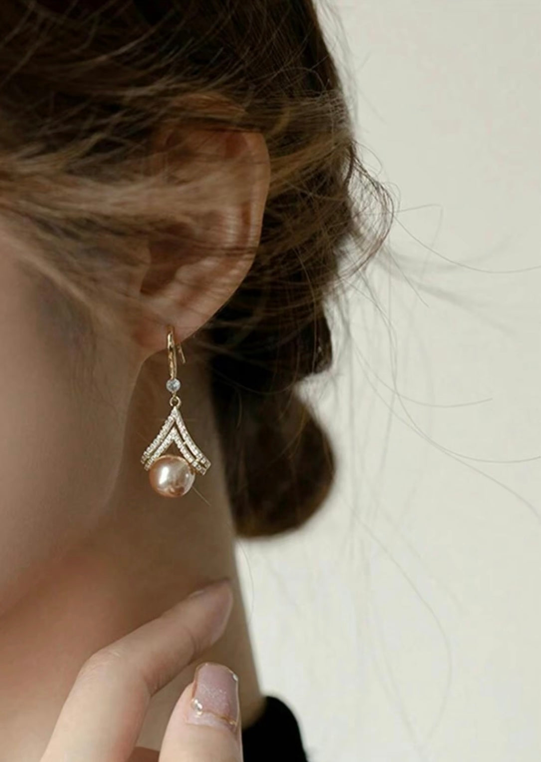 Art Deco Gold Diamanté & Faux Rose Pearl Drop Earrings – Vintage Glamour with a Modern Twist