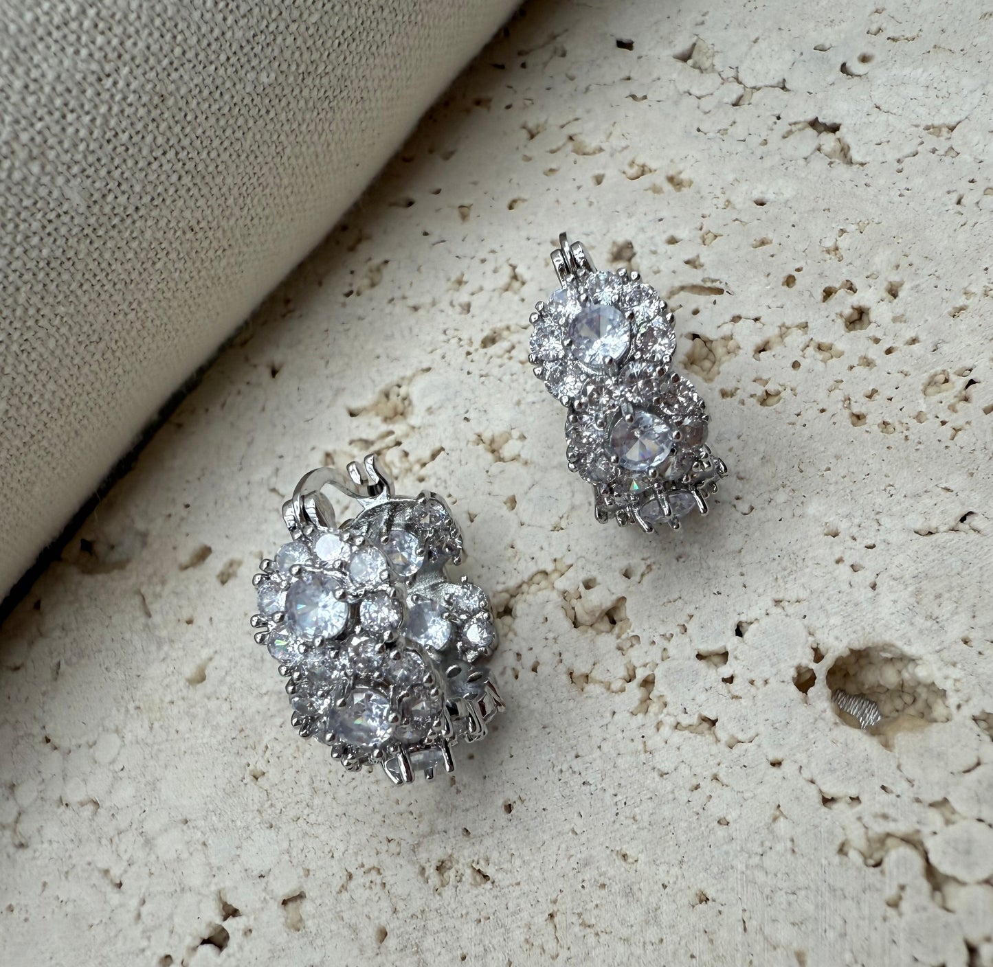 Luxury Shining Round Cubic Zirconia Hoop Earrings – Elegant, Radiant & Timeless