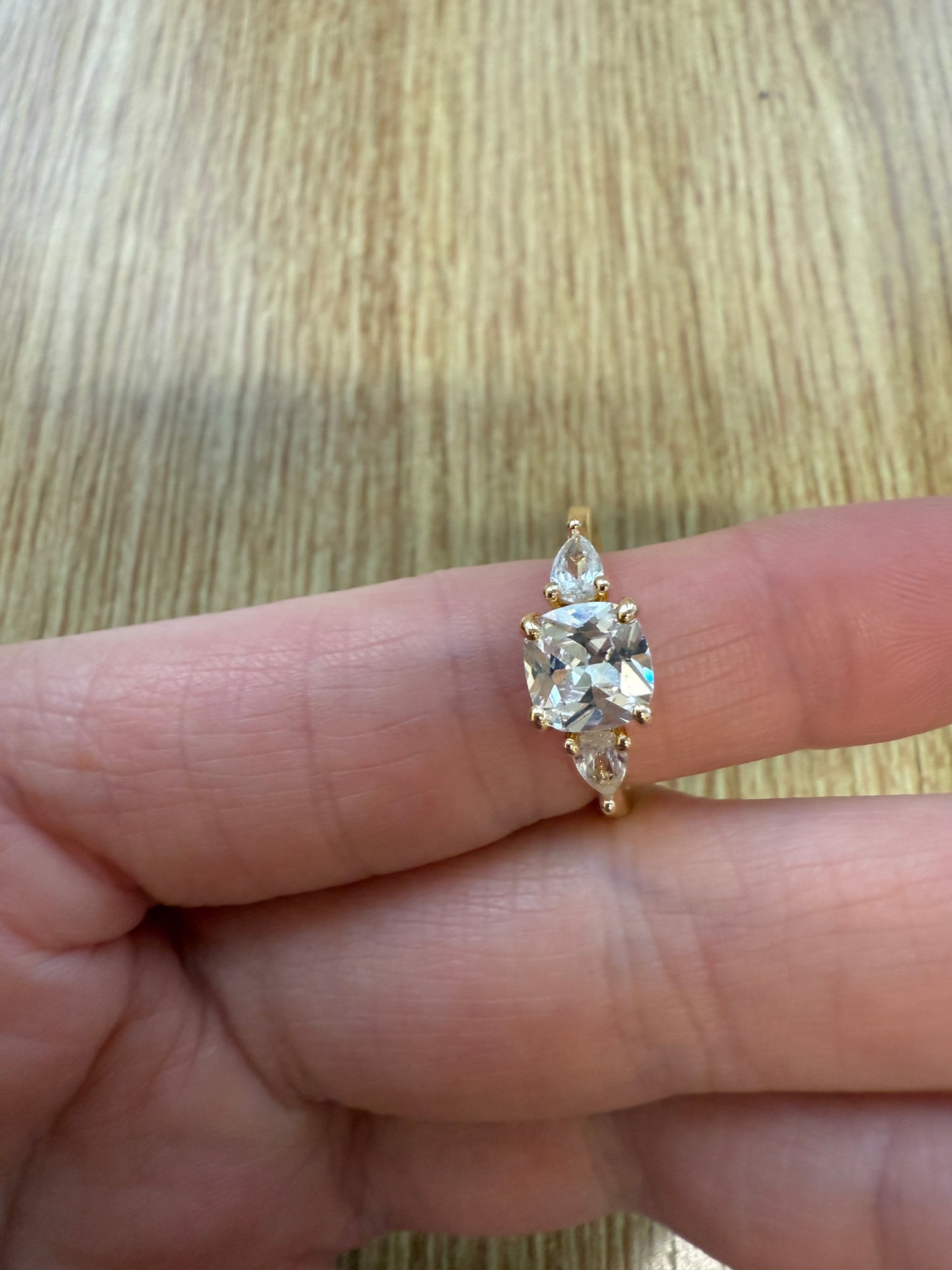 Gorgeous Cubic Zirconia Ring – Elegant, Radiant & Timeless