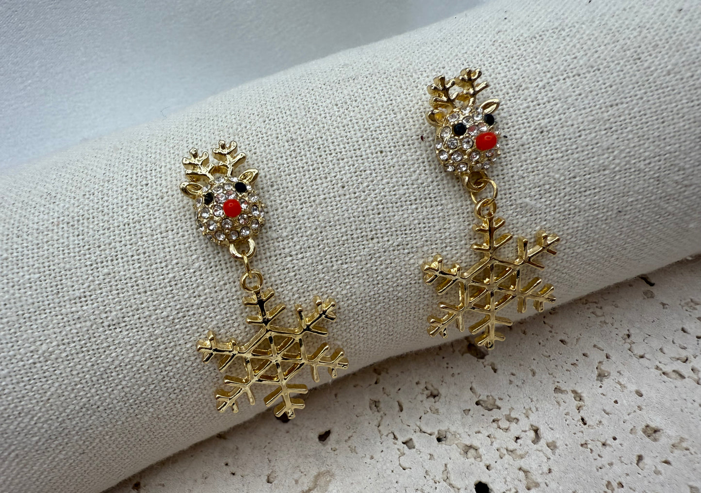 Elegant Crystal Rhinestone Reindeer & Snowflake Dangle Earrings – Festive Sparkle for Christmas