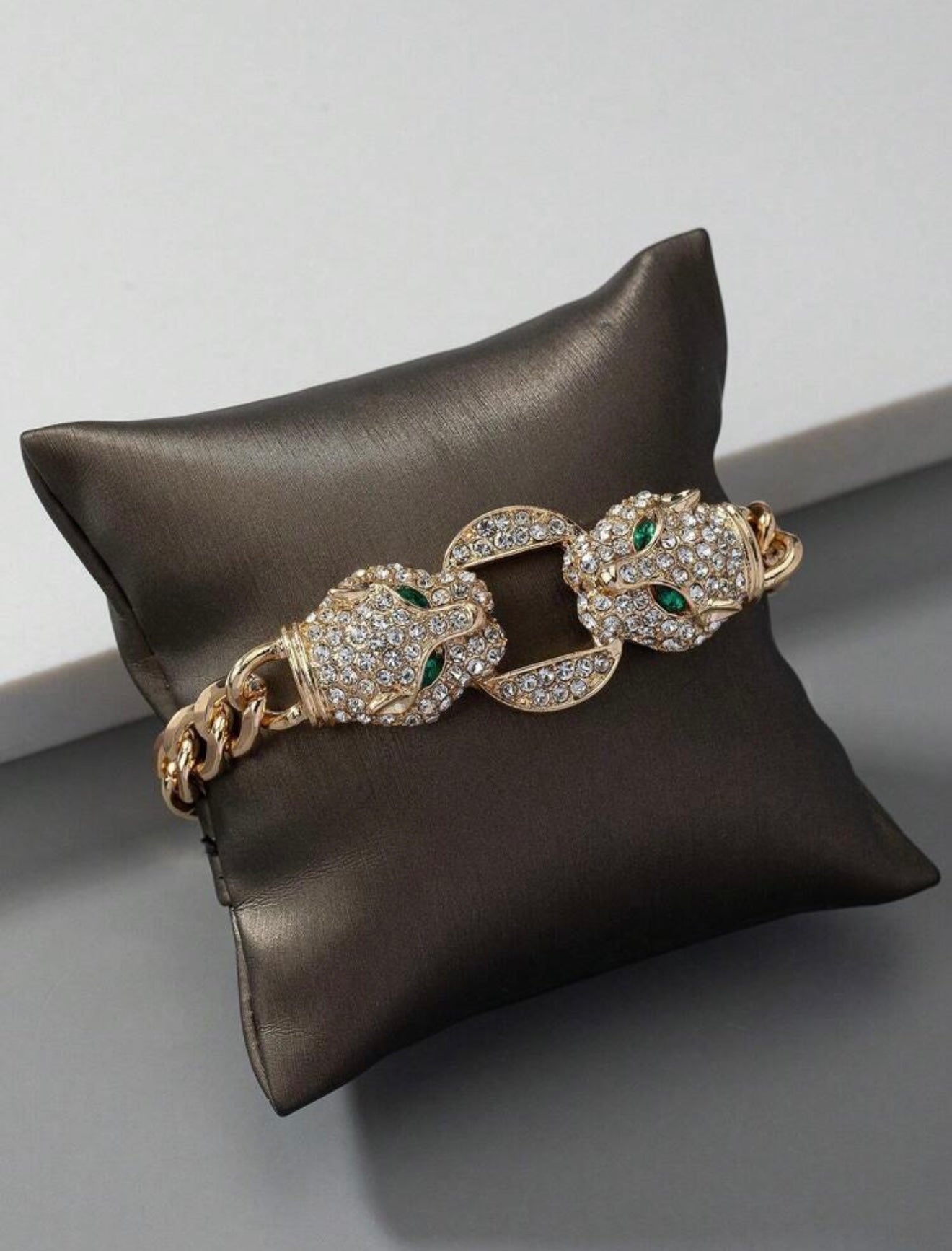 Dual-Headed Leopard Charm Bracelet – Fierce Style Inspired by Bvlgari - Tarnish-Resistant