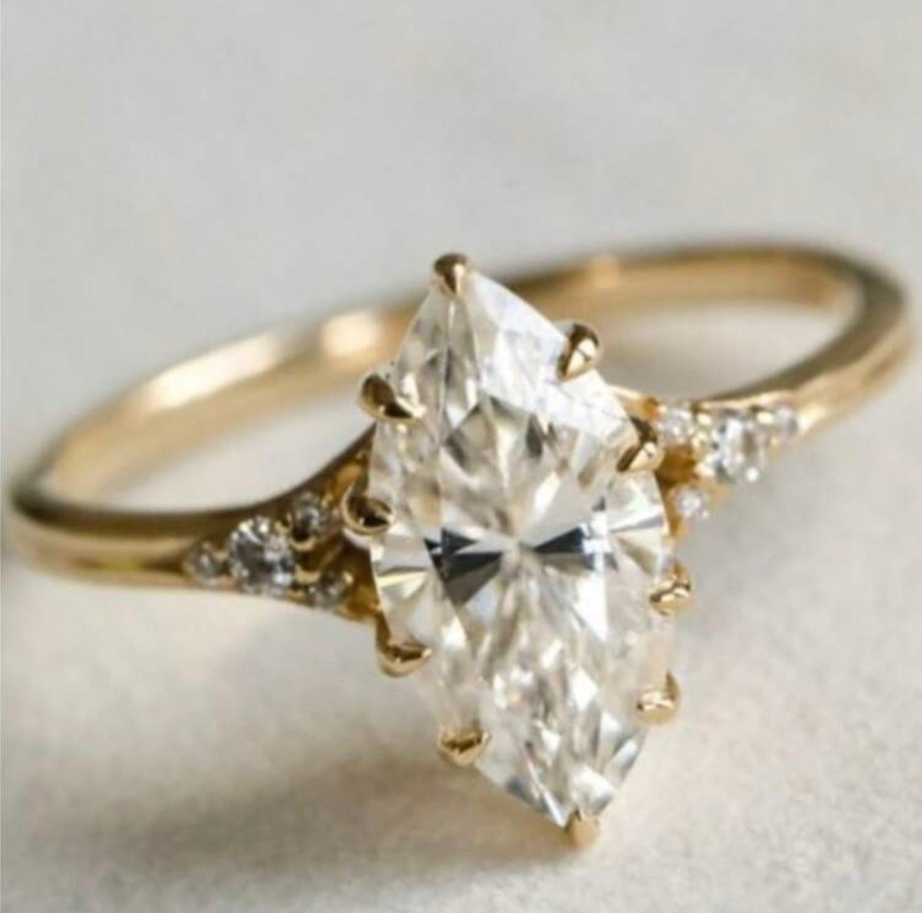 Exquisite 18K Gold Plated Marquise Ring with Large Shining Zirconia – Elegant, Radiant & Timeless