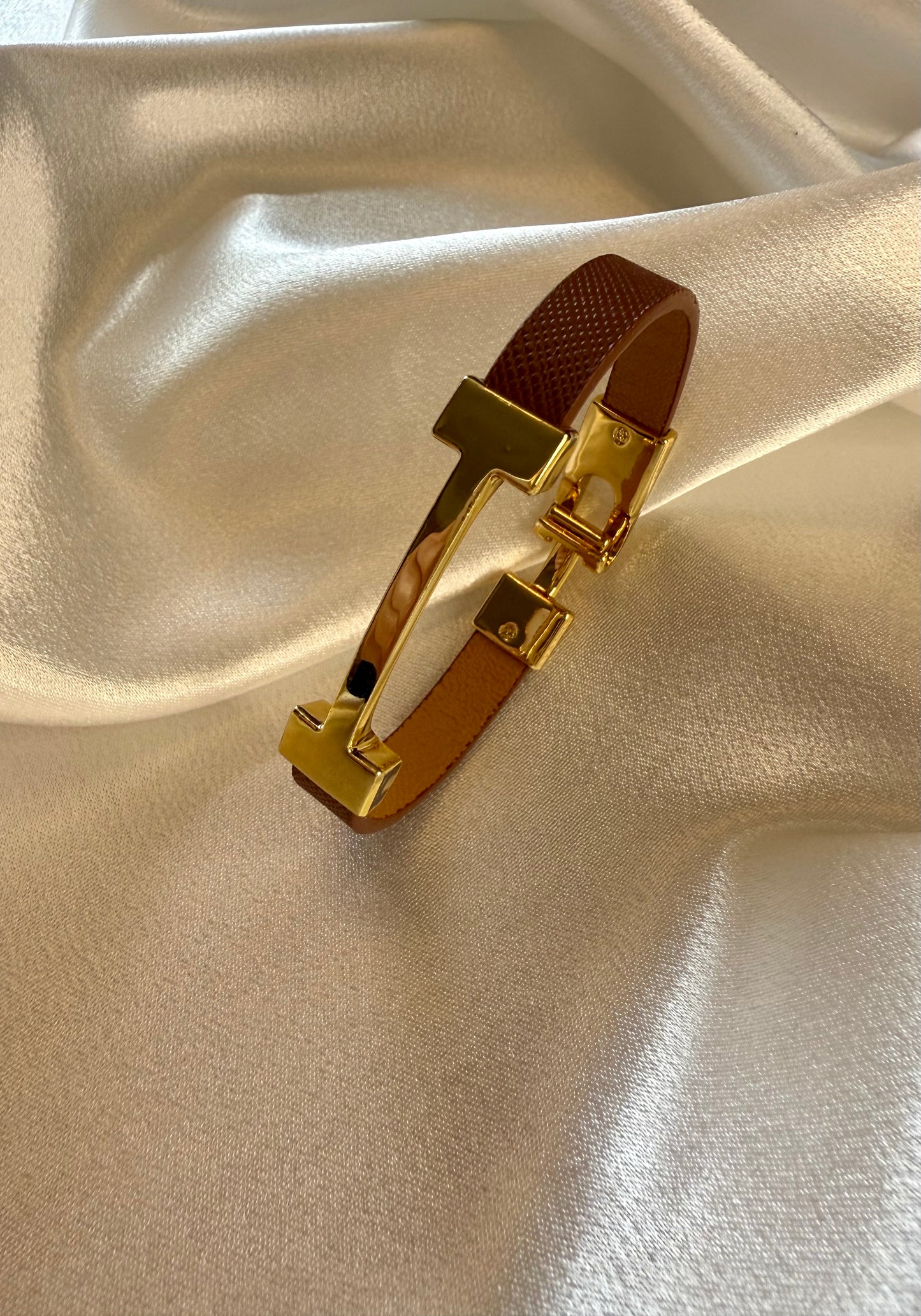 Tan & Gold Hermès-Inspired Faux Leather Bracelet – Elegant Fashion Wristband Gift for Her