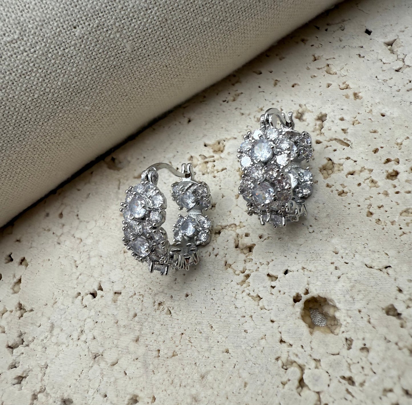 Luxury Shining Round Cubic Zirconia Hoop Earrings – Elegant, Radiant & Timeless