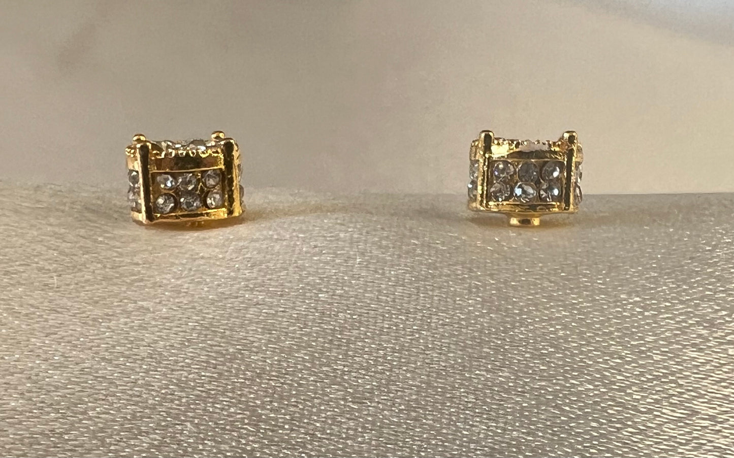 Gold Rhinestone Encrusted Stud Earrings – Sparkling Simplicity for Everyday Glamour
