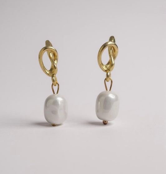 Tarnish-Resistant Gold Faux Pearl Knot Earrings – Timeless Style with a Modern Twist