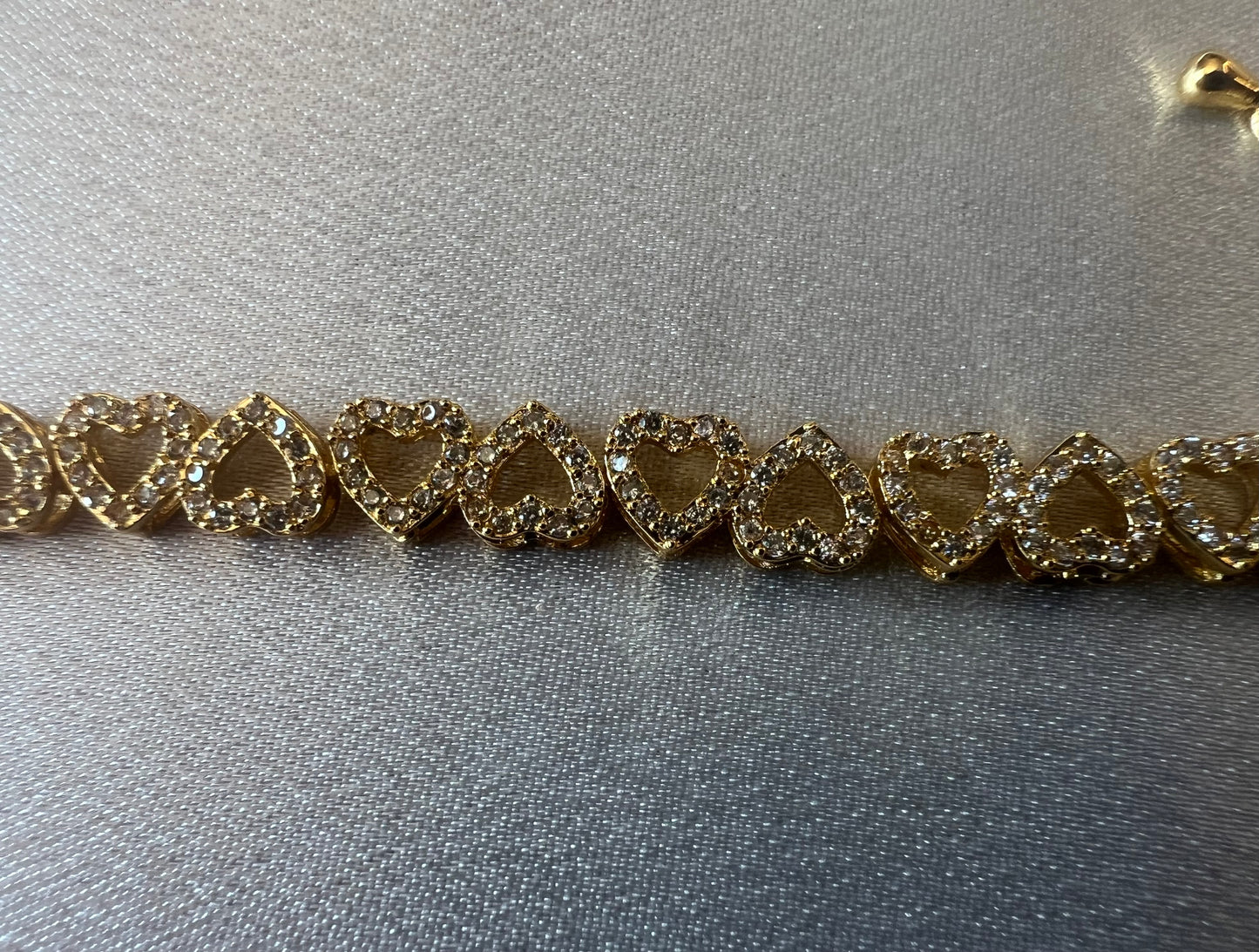 Sparkling Rhinestone Heart-Shaped Adjustable Bracelet – Chunky Gold Statement Piece