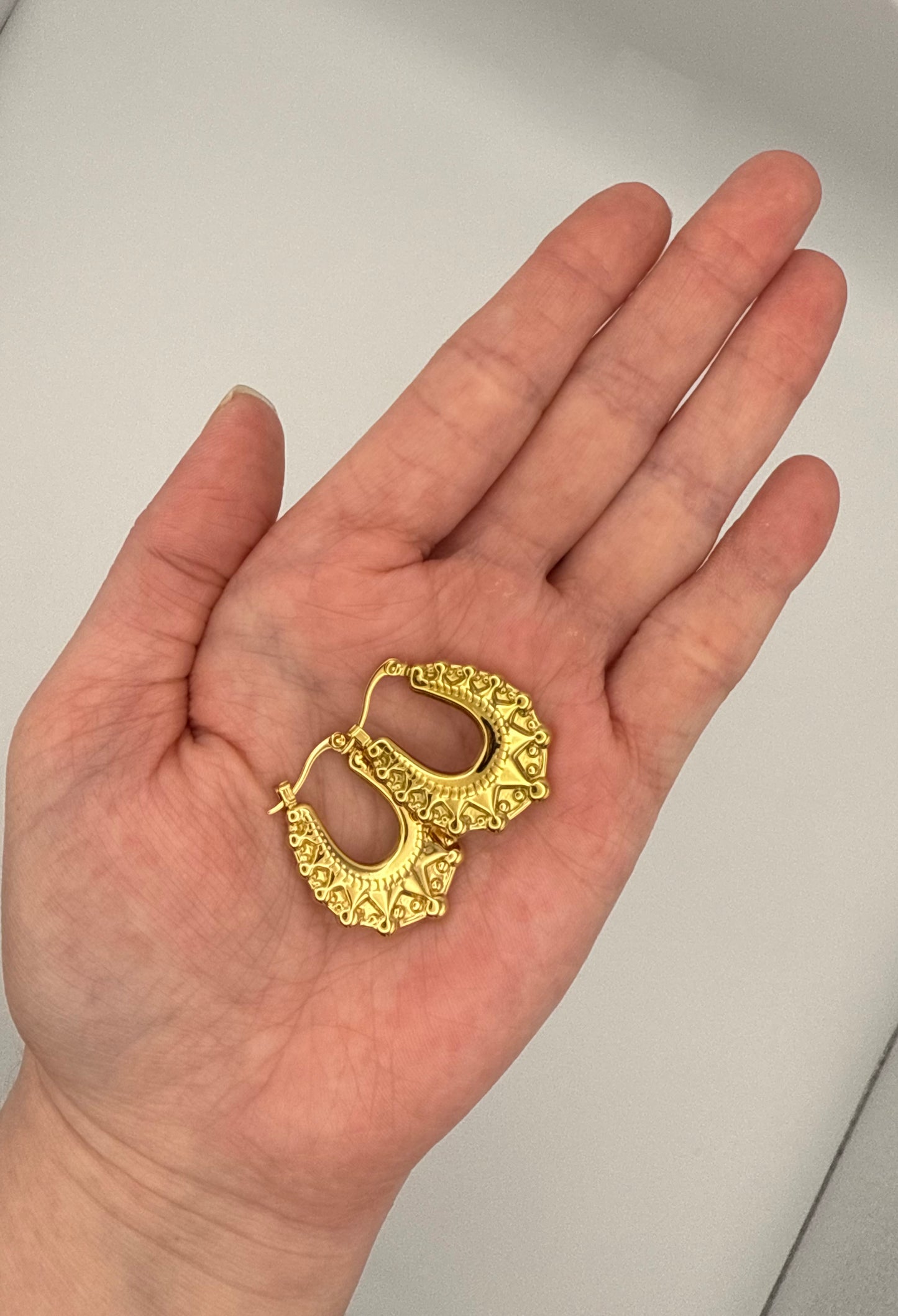 18K Gold Plated Vintage Crown & Horseshoe Creole Fancy Earrings - Medium