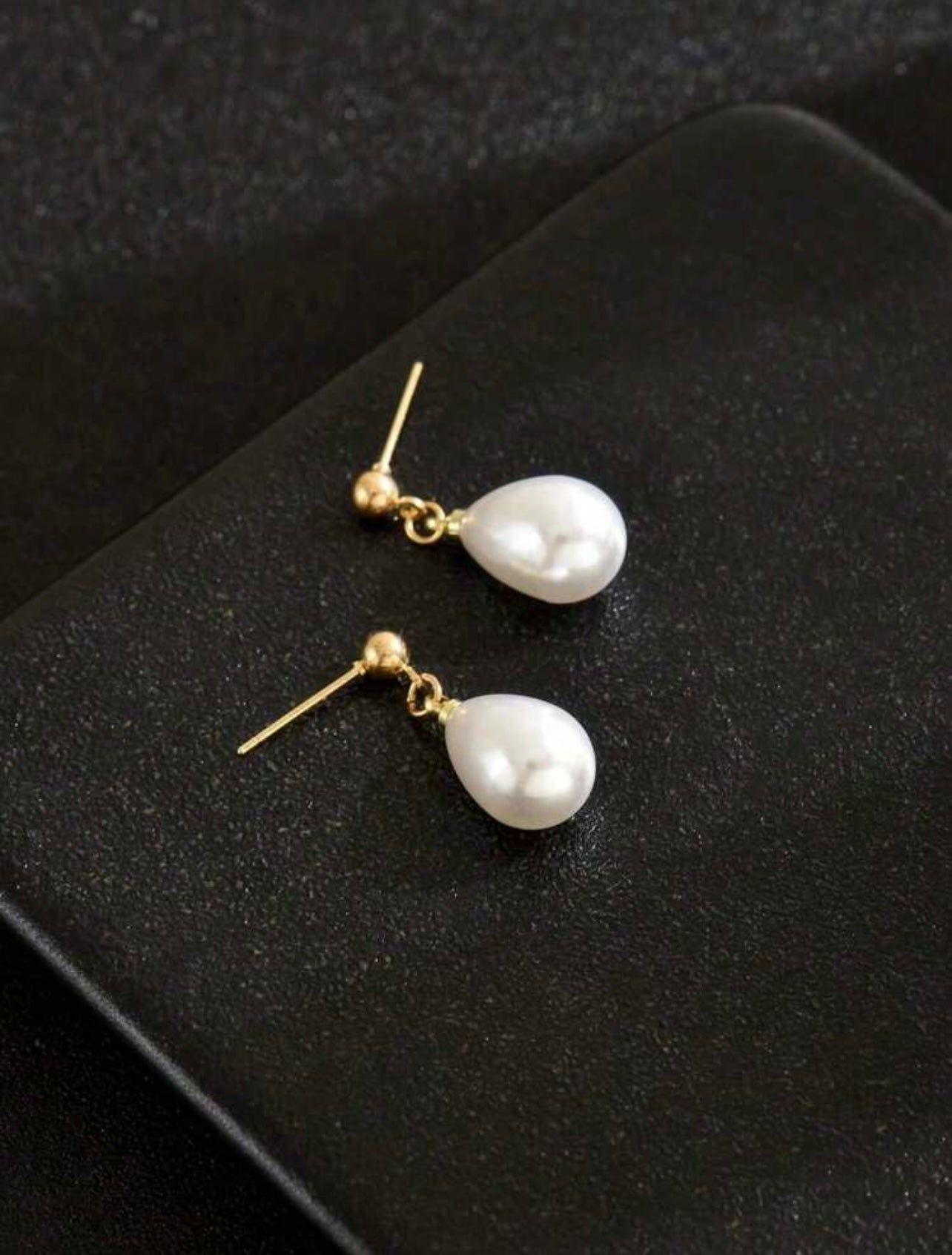 Gold Pearl Drop Earrings – Elegant & Versatile Daily Jewellery for Women