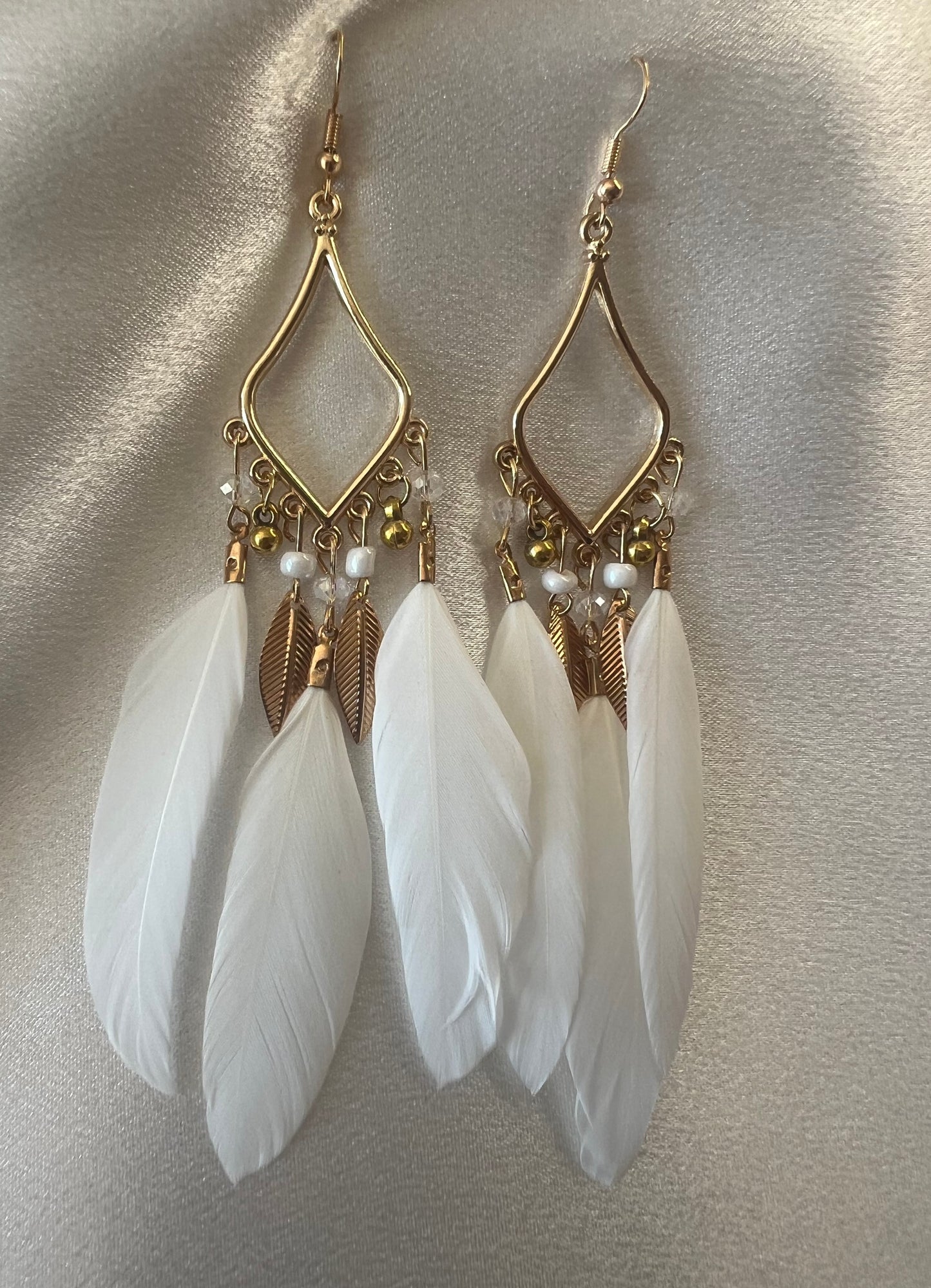 Gold & White Boho Feather Dangle Earrings – Free-Spirited Elegance with a Light, Airy Touch