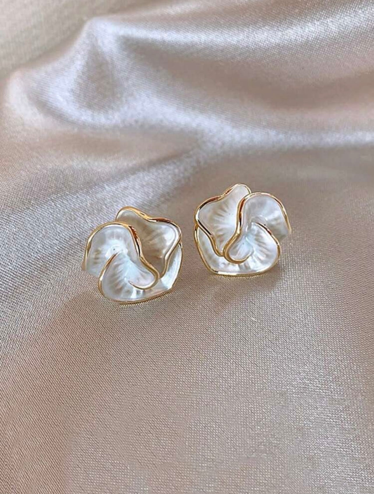 Elegant Gold & White Flower Petal Enamel Stud Earrings – Bohemian Style with Light Luxury Charm | Tarnish Resistant