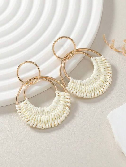 Gold & White Raffia Hoop Dangle Earrings – Boho Elegance with a Fresh Twist