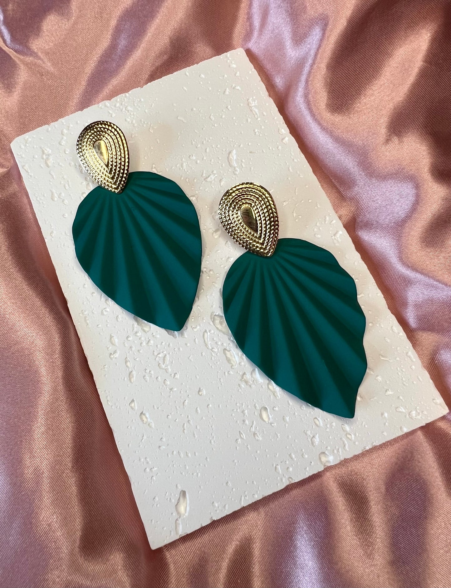 Gold & Teal Textured Leaf Drop Earrings – Bold Nature-Inspired Elegance