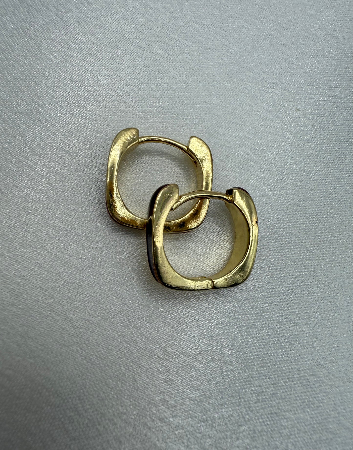 Gold & Burgundy Enamel Square Hoop Earrings – Lightweight Modern Glamour