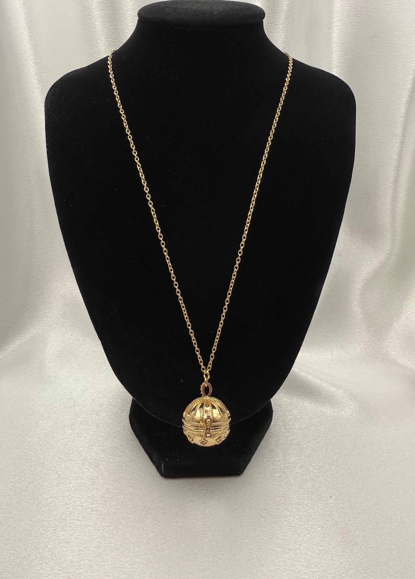 18K Gold Plated Zirconia Sphere Locket Necklace – Retro Elegance with Modern Charm