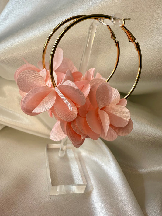 Gold Hoop Earrings With Baby Pink Floral Detail – Bold Statement Set (5.6 x 8 cm)