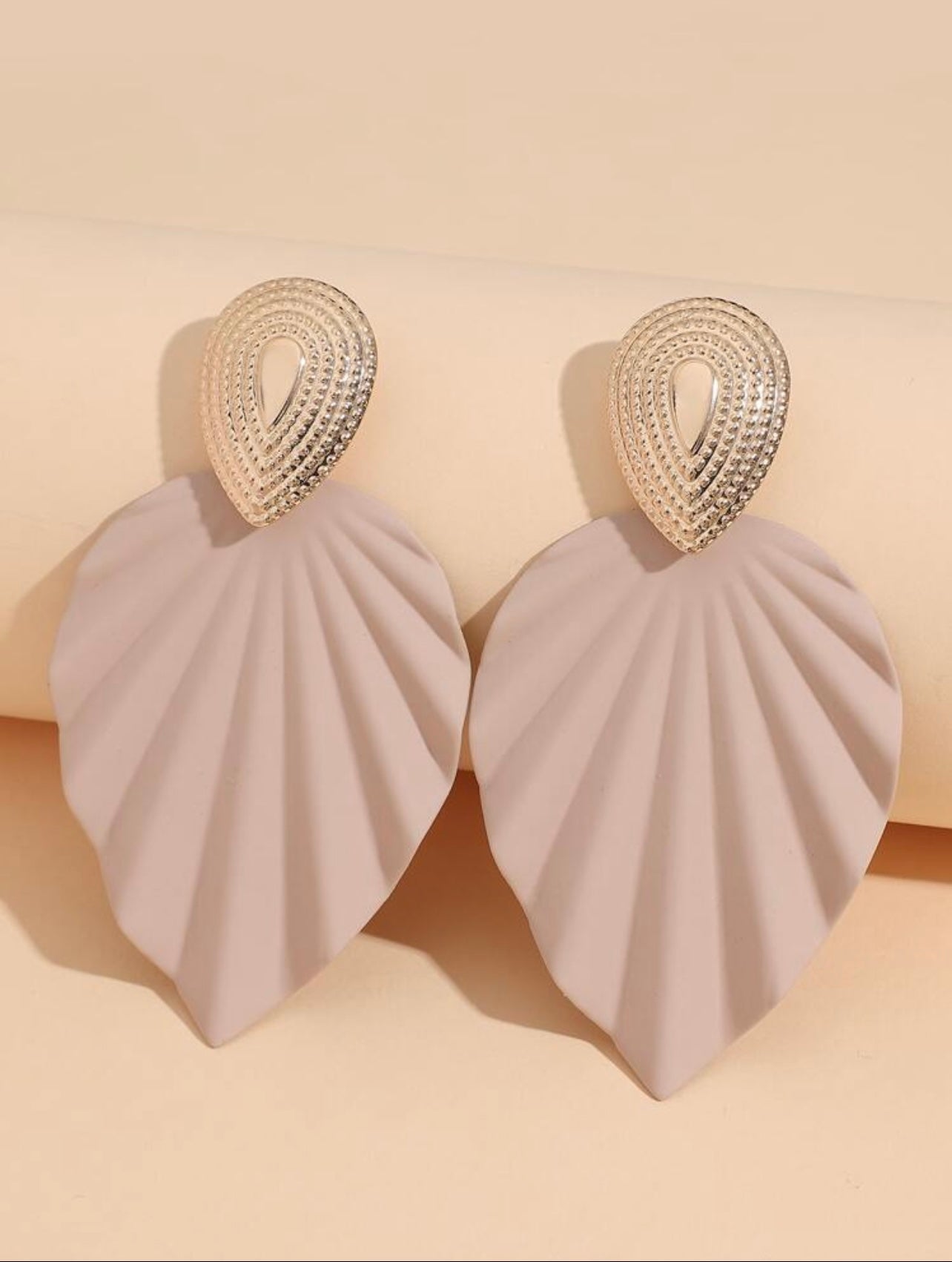 Gold & Apricot Textured Leaf Drop Earrings – Warm Nature-Inspired Elegance