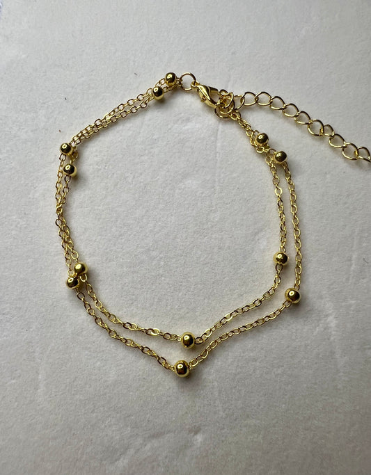 Gold Beaded Anklet – Minimalist Metal Band, Inspired By High-End Fashion