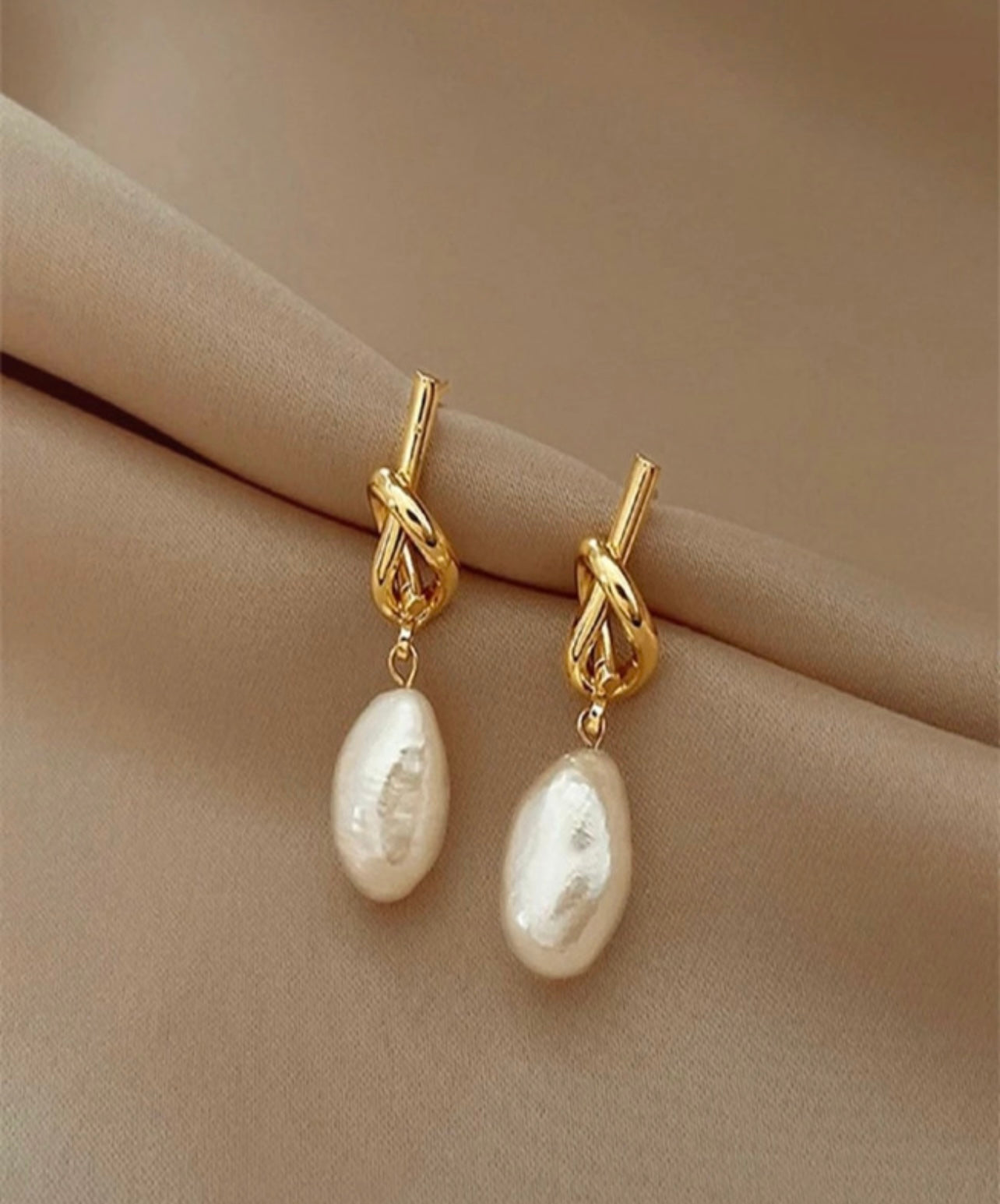 Tarnish-Resistant Gold Faux Pearl Knot Earrings – Timeless Style with a Modern Twist