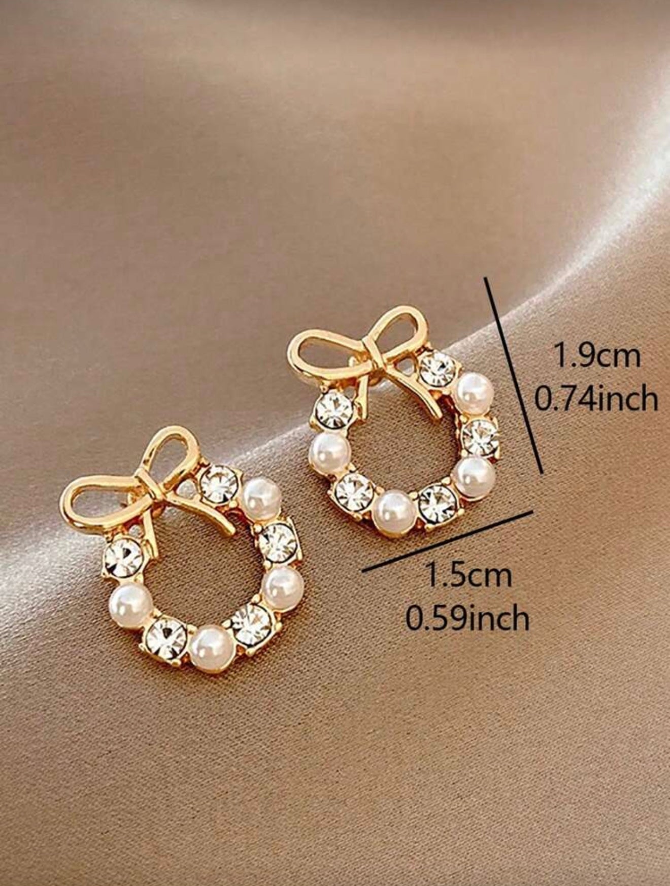 French Style Faux Pearl & Rhinestone Wreath Stud Earrings – Elegant Festive Charm