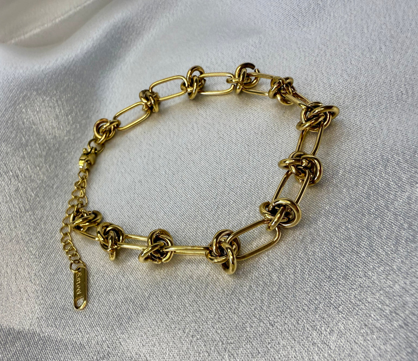 Inspired-Style Tarnish Resistant 18k Gold-Plated Barbed Knot Bracelet – Stainless Steel