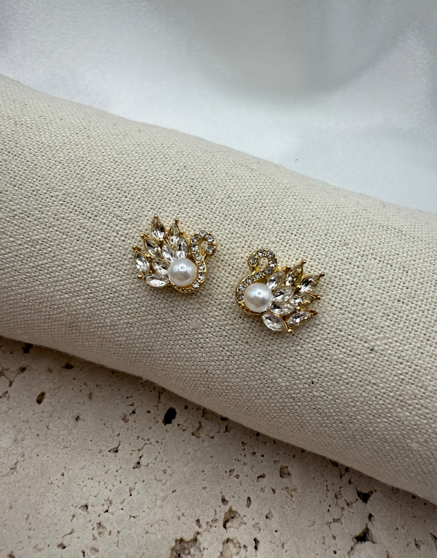 Cubic Zirconia Swan Stud Earrings – Graceful Sparkle