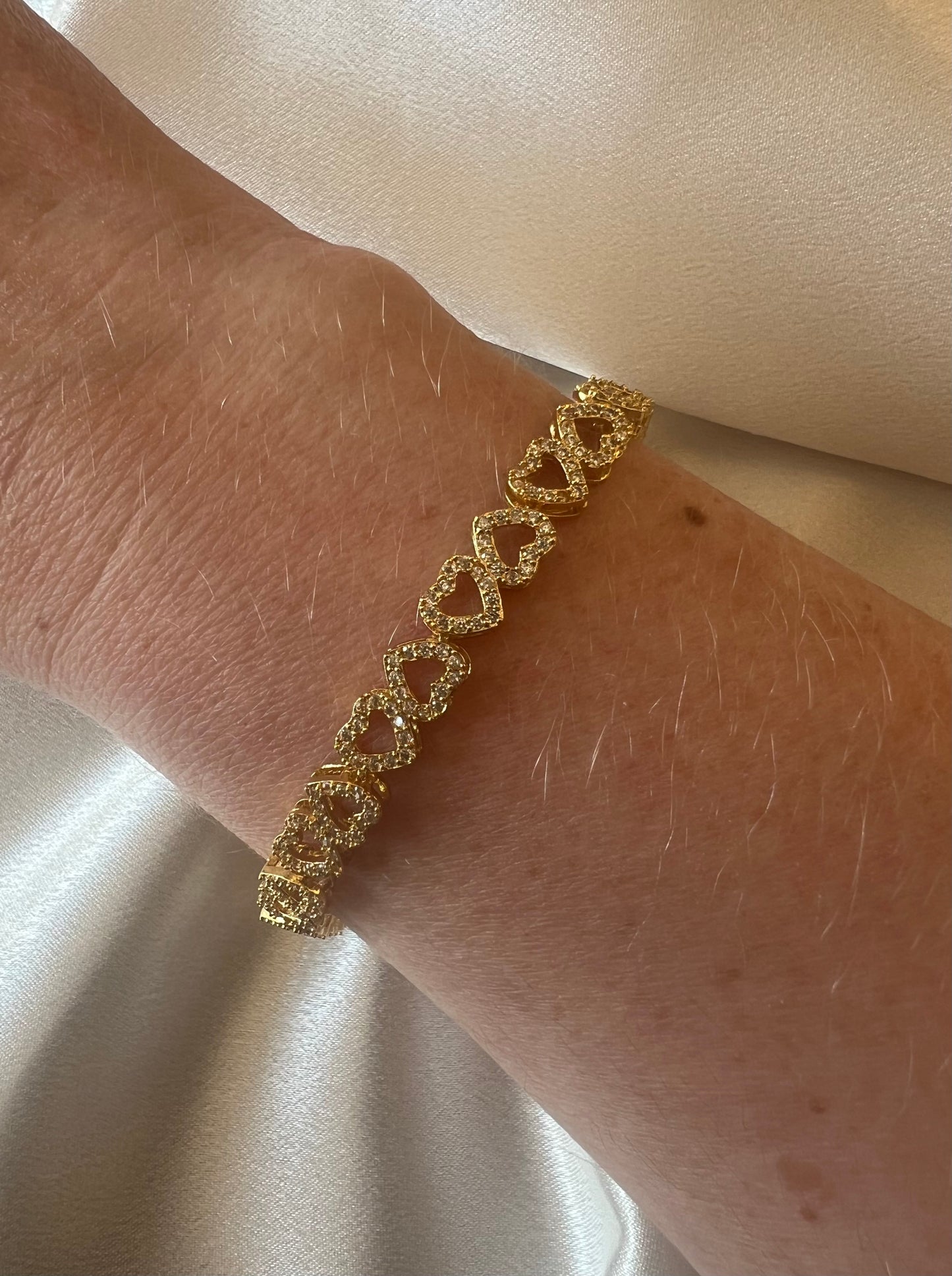 Sparkling Rhinestone Heart-Shaped Adjustable Bracelet – Chunky Gold Statement Piece