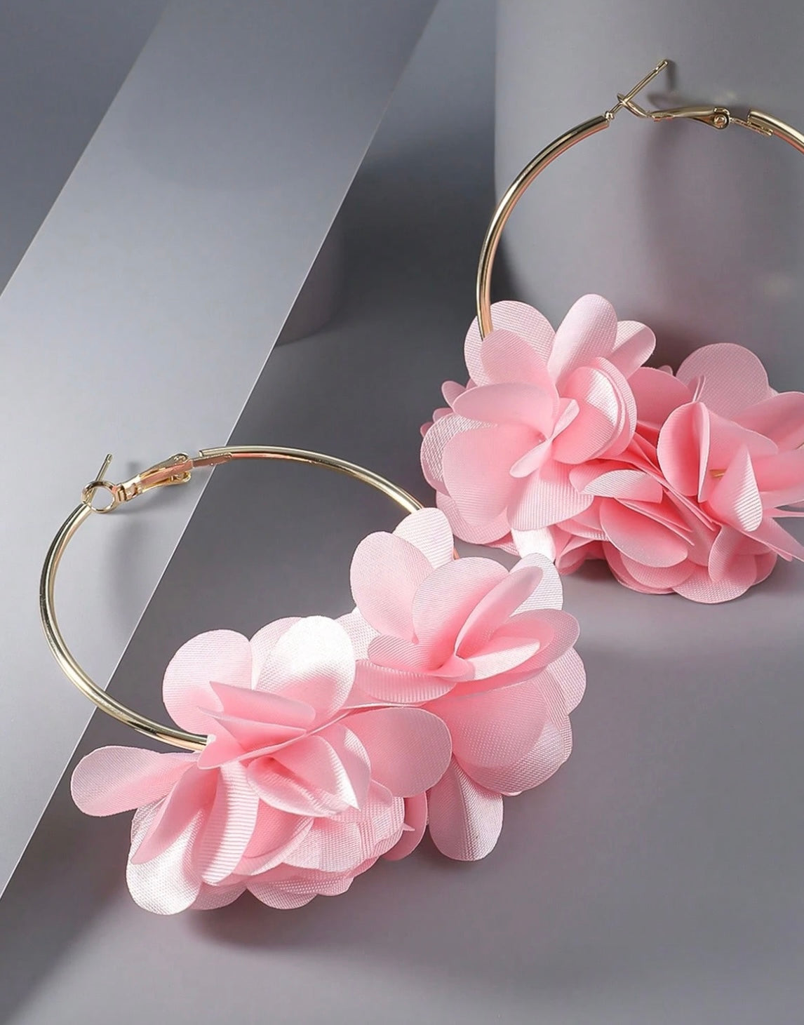 Gold Hoop Earrings With Baby Pink Floral Detail – Bold Statement Set (5.6 x 8 cm)